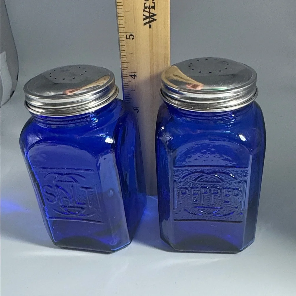 Colbalt Blue Salt and Pepper Shaker Set - Picture 4 of 5